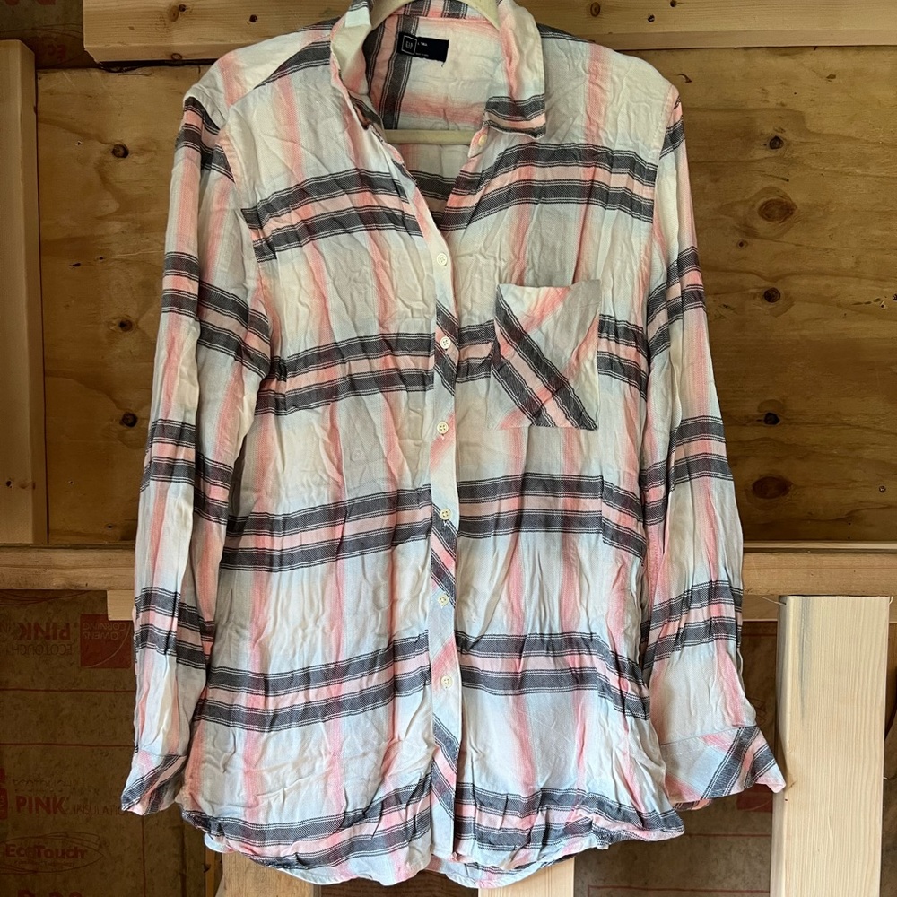 GAP Pink & Gray Drapey Plaid Button Up Checkered Boyfriend Shirt Size L Tall
